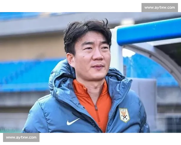 重庆国脚赛后饮酒风波：职业边界争议与舆论撕裂